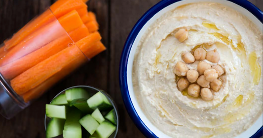 Simple Hummus Dip + Veggies